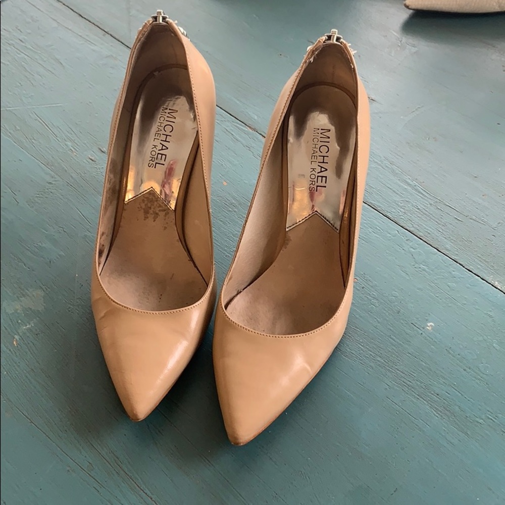 Michael Kors Nude pumps
